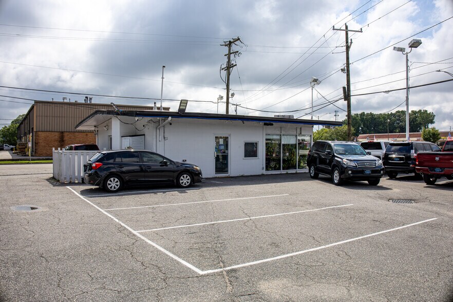 More Photos Of 5048 Virginia Beach Blvd, Virginia Beach Auto Dealership For Lease