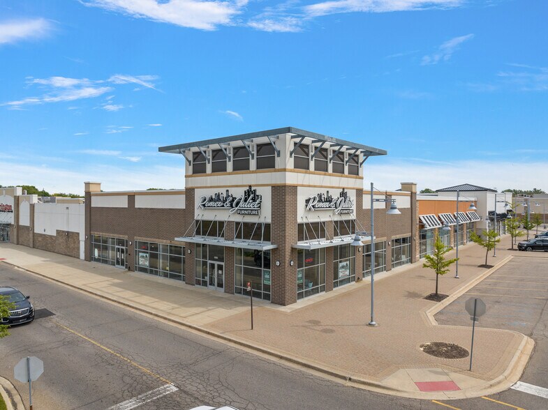 More Photos Of 28200-28250 Dequindre Rd, Warren Supermarket For Sale