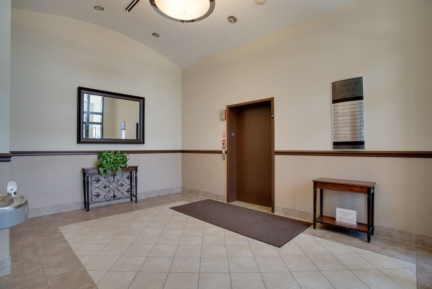 More Photos Of 5143-5151 Mochel Dr, Downers Grove Office For Sale