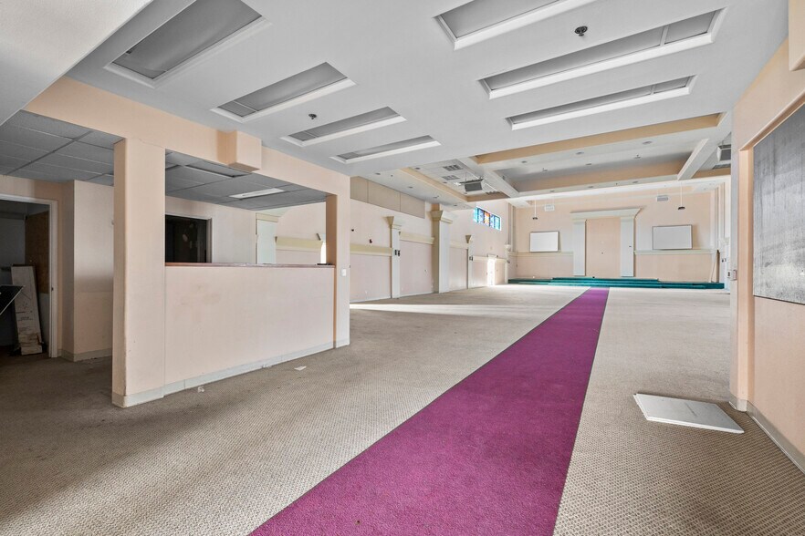 More Photos Of 8132 Garden Grove Blvd, Garden Grove Religious Facility For Sale