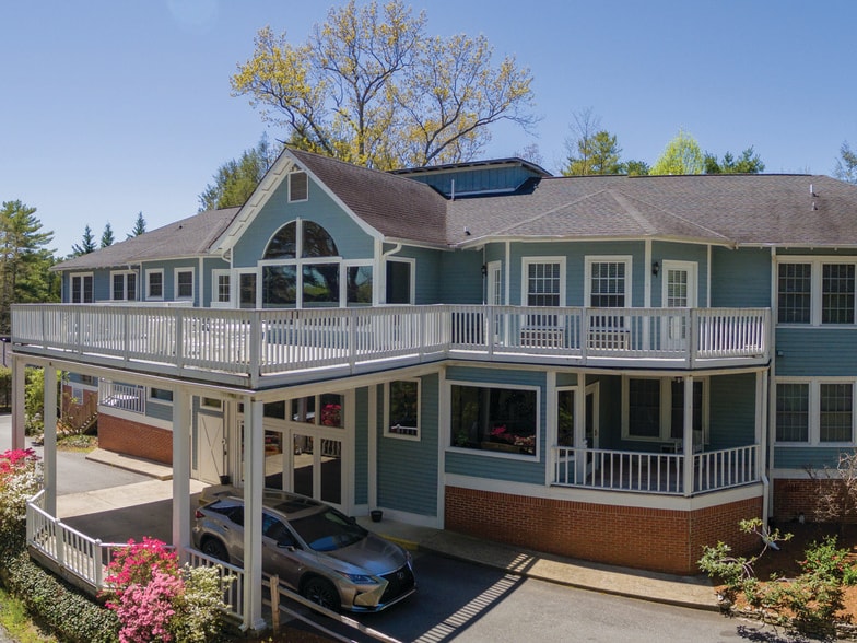 More Photos Of 86 Lily Pad Ln, Flat Rock Hotel For Sale