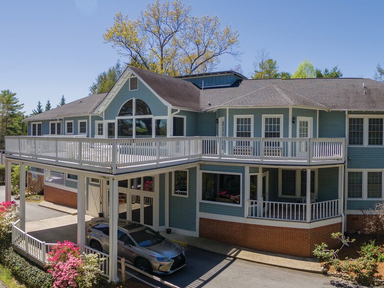 More Photos Of 86 Lily Pad Ln, Flat Rock Hotel For Sale