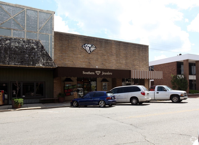 More Photos Of 143-147 S Steele St, Sanford Storefront For Lease
