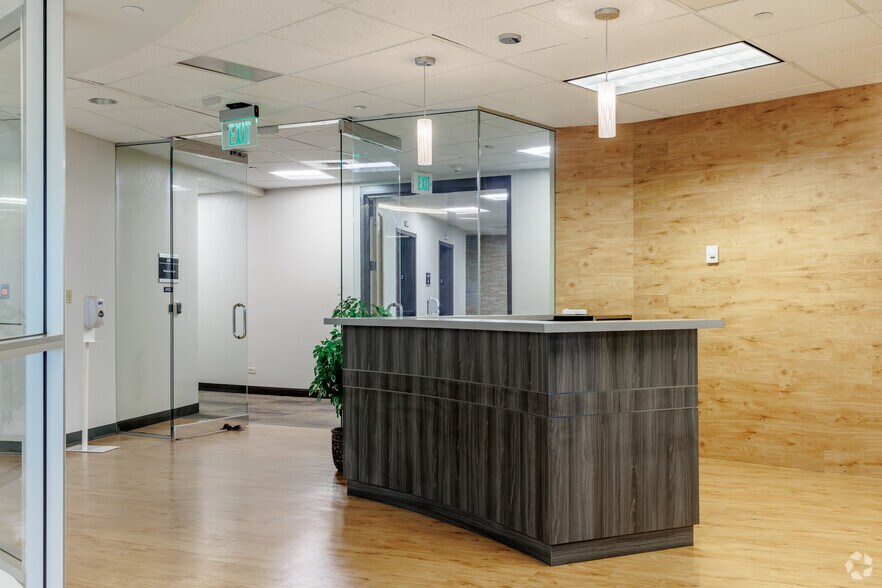 More Photos Of 6455 S Yosemite St, Greenwood Village Office For Lease