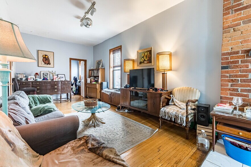 More Photos Of 530 Bathurst St, Toronto Land For Sale