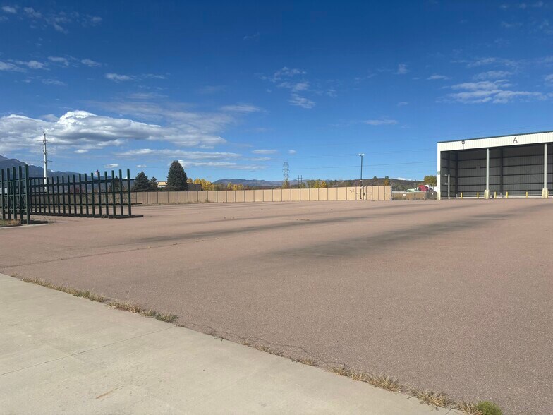 More Photos Of 3370 Drennan Industrial Loop S, Colorado Springs Flex For Lease