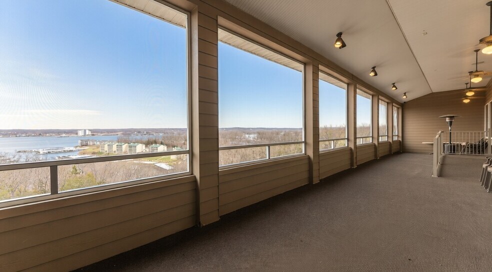 More Photos Of 4466 Horseshoe Bend Pky, Village Of Four Seasons General Retail For Sale