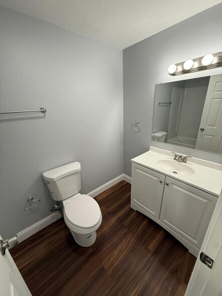 More Photos Of 10-26 Saratoga Ave, Pawtucket Apartments For Sale