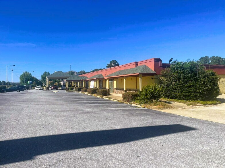 More Photos Of 1700 US-280, Phenix City Hotel For Sale