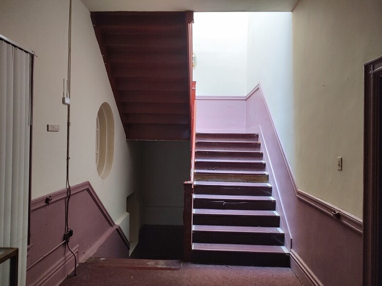More Photos Of 126 Rutgers Ave, Jersey City Specialty For Sale