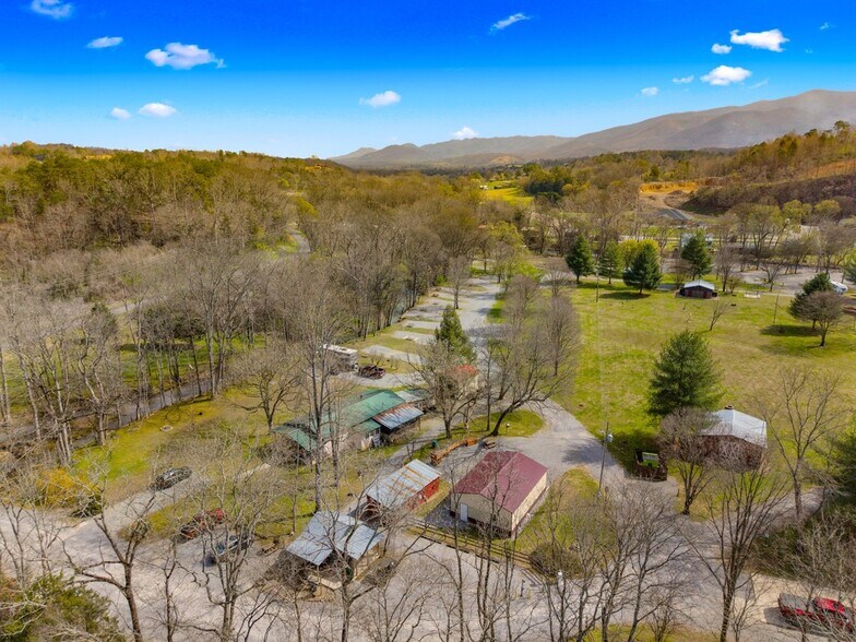 More Photos Of 141 Lower Bogard Rd, Newport Trailer Camper Park For Sale