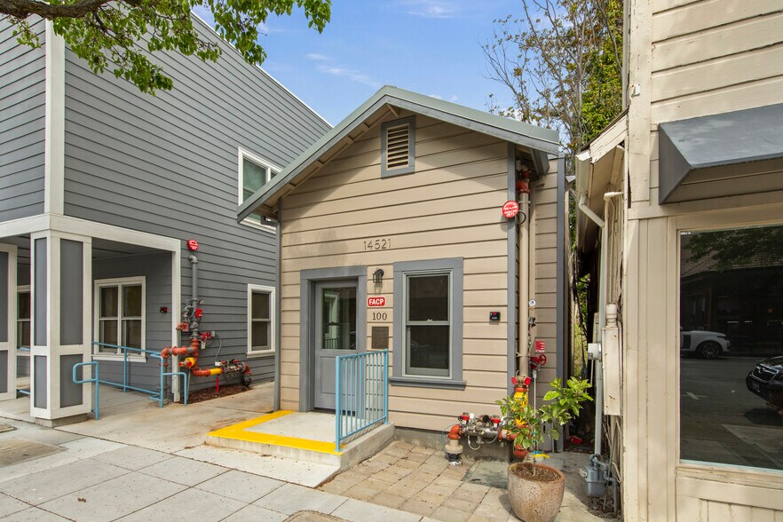 More Photos Of 14521 Big Basin Way, Saratoga General Retail For Lease