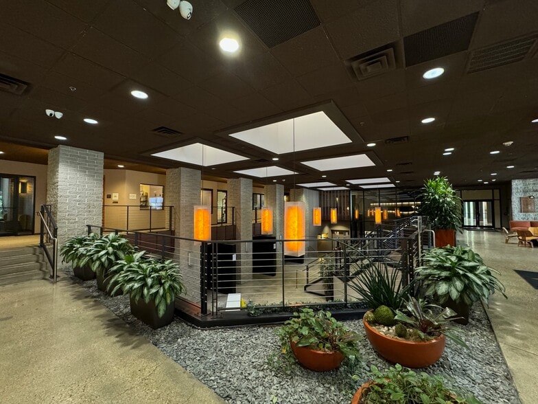 270 E Highland Ave, Milwaukee, WI 53202 Apartments For Sale