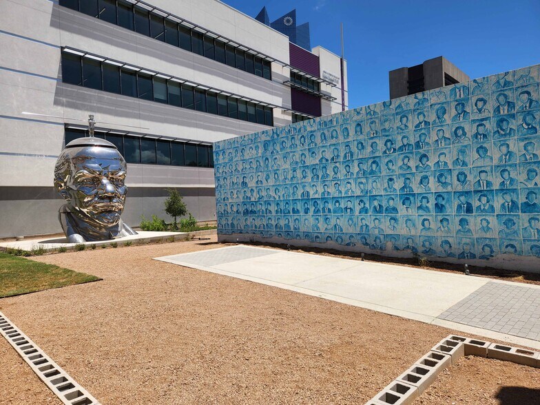 More Photos Of 333-341 W Commerce St, San Antonio Storefront For Lease