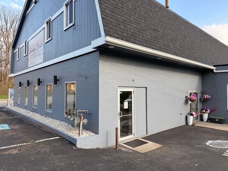 More Photos Of 7703 Perry Hwy, Pittsburgh Freestanding For Lease