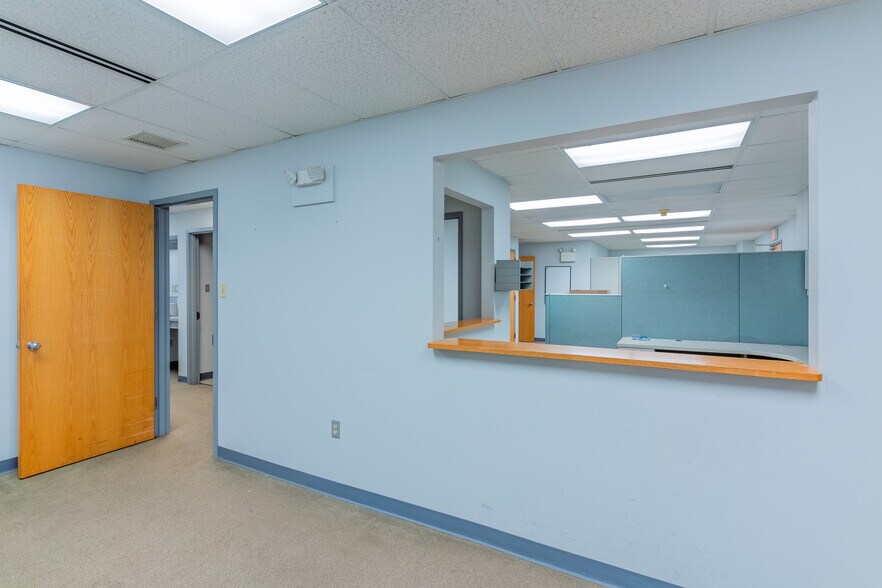 More Photos Of 1 Bartol Ave, Ridley Park Medical For Lease