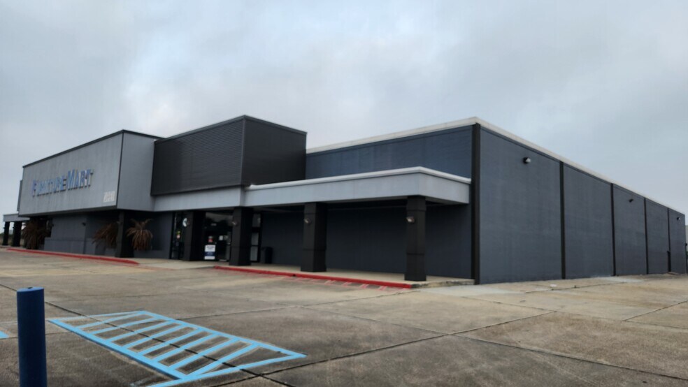 More Photos Of 9921 I-10 Service Rd, New Orleans Freestanding For Sale