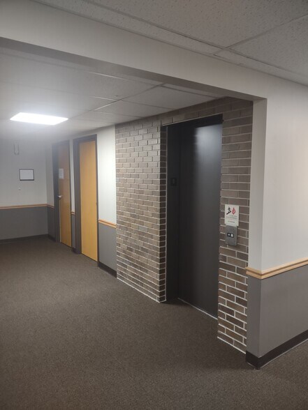 More Photos Of 2201 Glenwood Ave, Joliet Medical For Lease