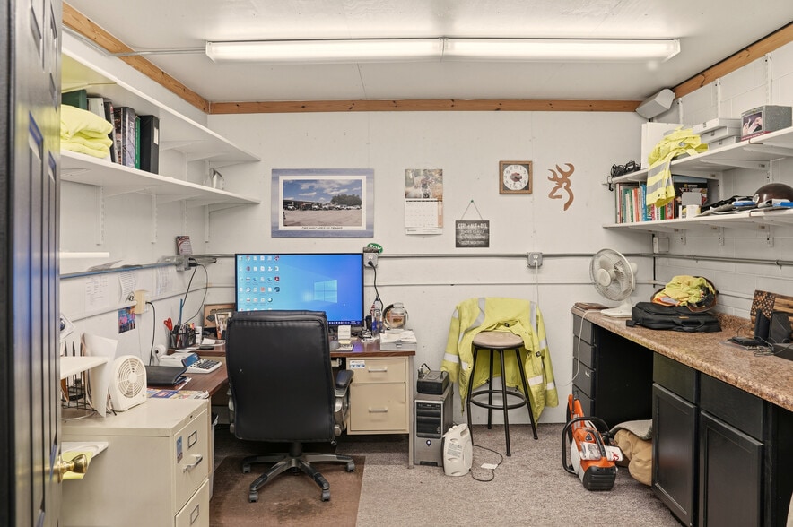 More Photos Of 1114 Sterling Rd, Dixon Industrial For Sale