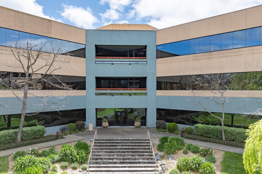 More Photos Of 1400 N McDowell Blvd, Petaluma Office For Lease