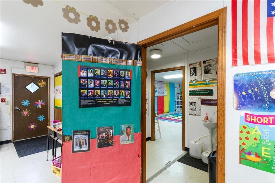 More Photos Of 2365 County Line Rd, Atlanta Daycare Center For Sale