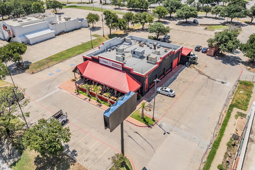 More Photos Of 10300 W Technology Blvd, Dallas Restaurant For Sale