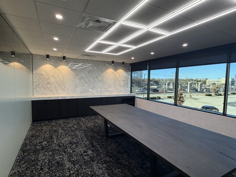 More Photos Of 17130 N Dallas Pky, Dallas Office For Sale
