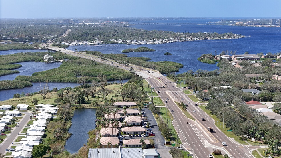 More Photos Of 3950 Sr-64 E, Bradenton Medical For Sale