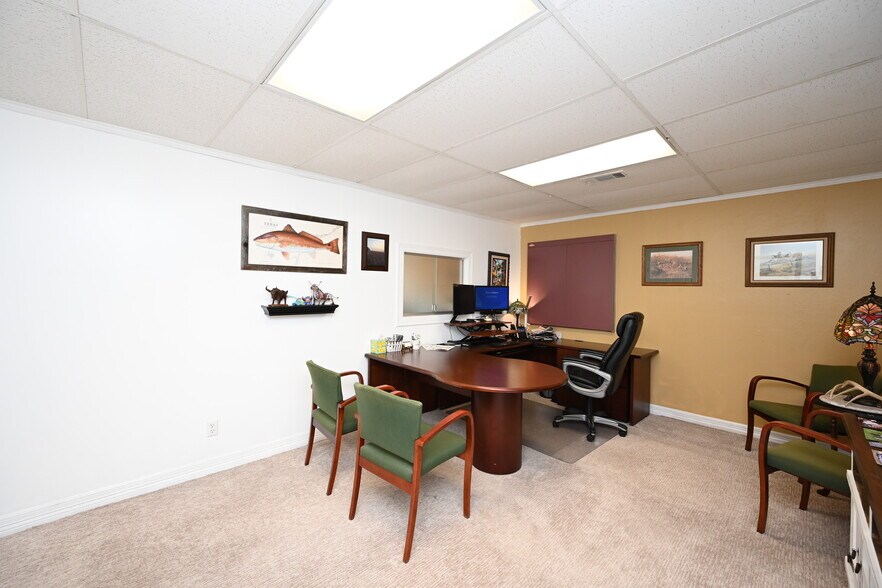More Photos Of 805 12th St, Hempstead Office Residential For Sale