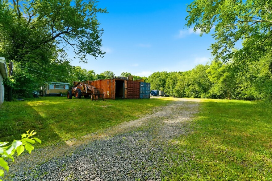 More Photos Of 26 Megill Rd, Farmingdale Industrial For Sale