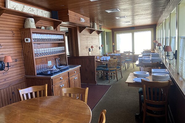 More Photos Of 1834 Shelburne Rd, South Burlington General Retail For Sale