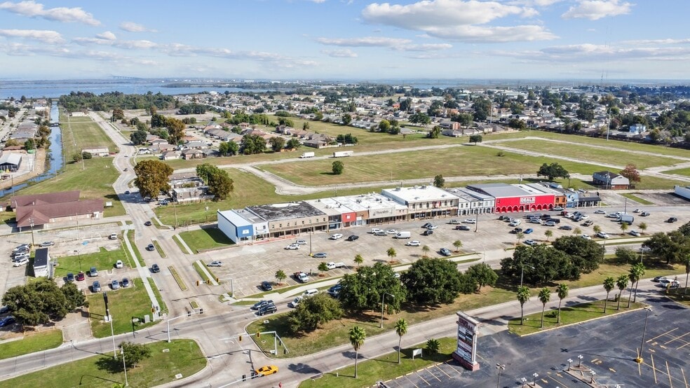 More Photos Of 8717 W Judge Perez Dr, Chalmette Office For Sale