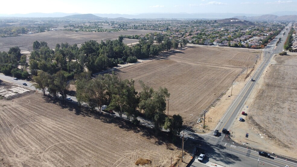 More Photos Of SWC Benton & Washington St, Winchester Land For Sale
