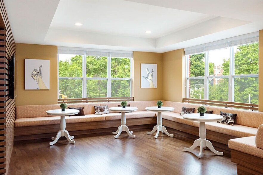 More Photos Of 56 Broad St, Bloomfield Apartments For Lease