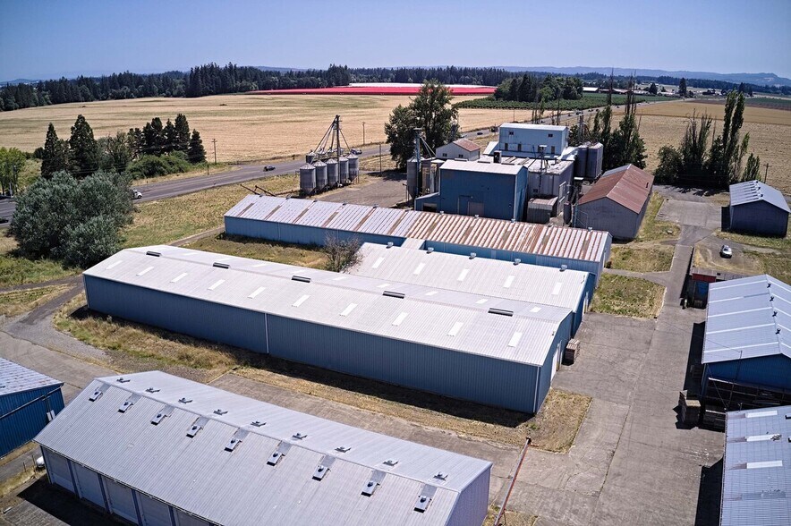 More Photos Of 31345 NW Beach Rd, Hillsboro Warehouse For Lease