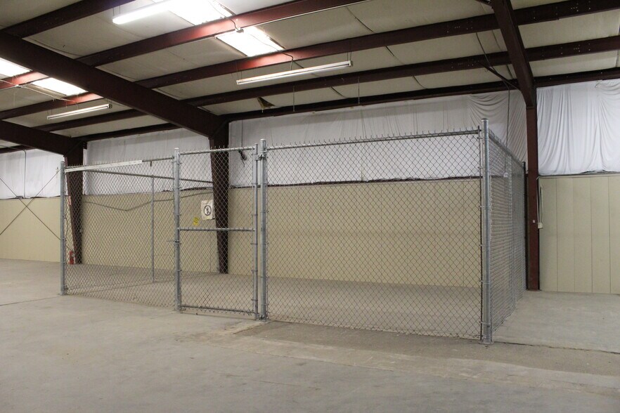 More Photos Of 11437 Todd St, Houston Unknown For Lease