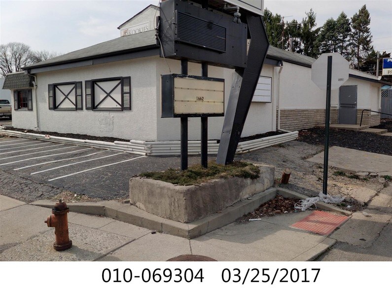 Primary Photo Of 1662 W Mound St, Columbus Restaurant For Sale