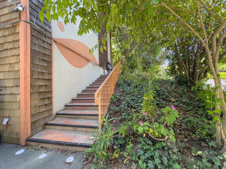 More Photos Of 205 Muir Rd, Martinez Apartments For Sale
