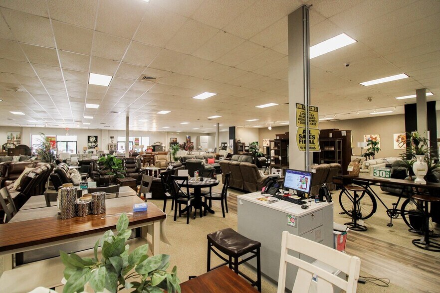 More Photos Of 1315 W Screven St, Quitman Storefront For Sale