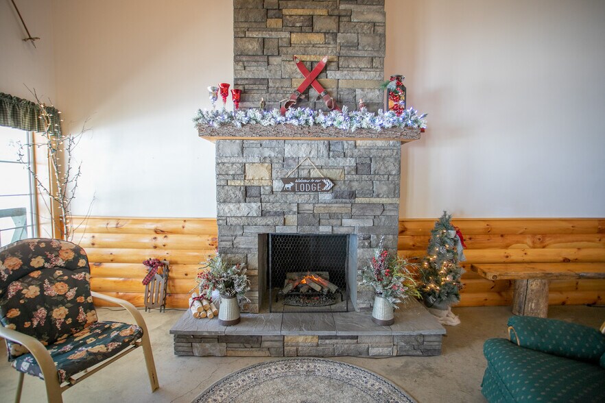 More Photos Of 441 Newburgh Rd, Hermon Sports And Entertainment For Sale