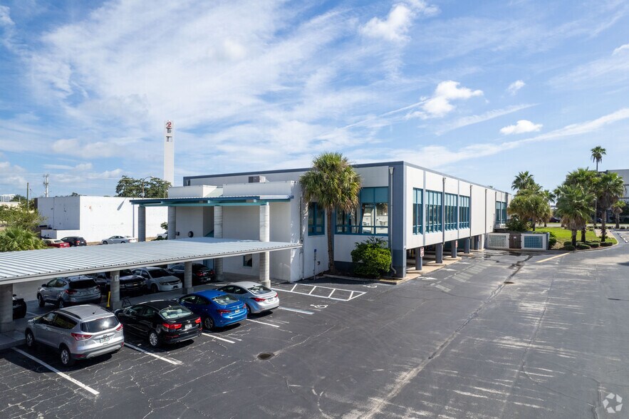 More Photos Of 130 N Ridgewood Ave, Daytona Beach Office For Sale
