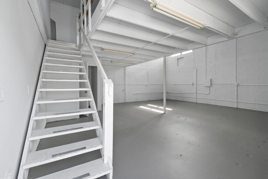 More Photos Of 1200 Clare Ave, West Palm Beach Service For Sale