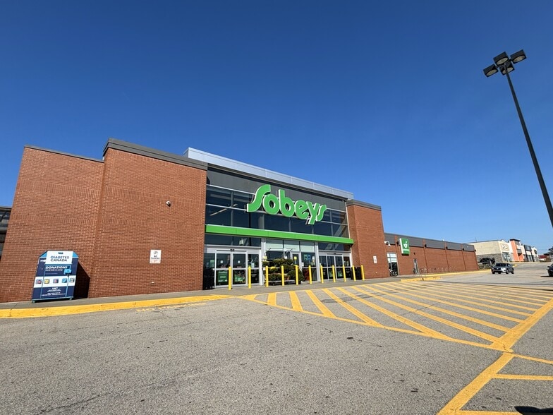 Primary Photo Of 76 Starrs Rd, Yarmouth Storefront For Lease