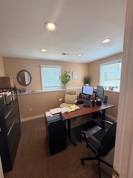 More Photos Of 3180-3190 NE 3rd Ave, Camas Office For Lease