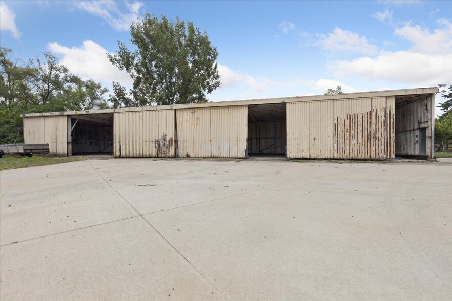 More Photos Of 211 Lee St, Saginaw Manufacturing For Sale