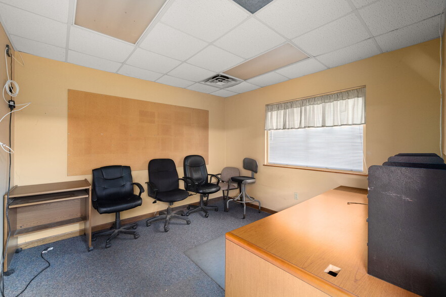 More Photos Of 2180 Middle Rd, Lewistown Refrigeration Cold Storage For Sale