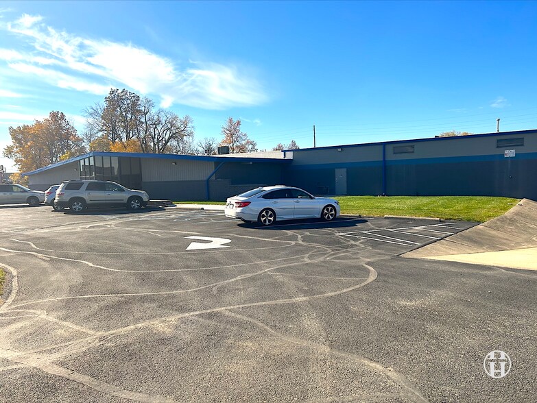 More Photos Of 4330 Hull St, Indianapolis Warehouse For Lease