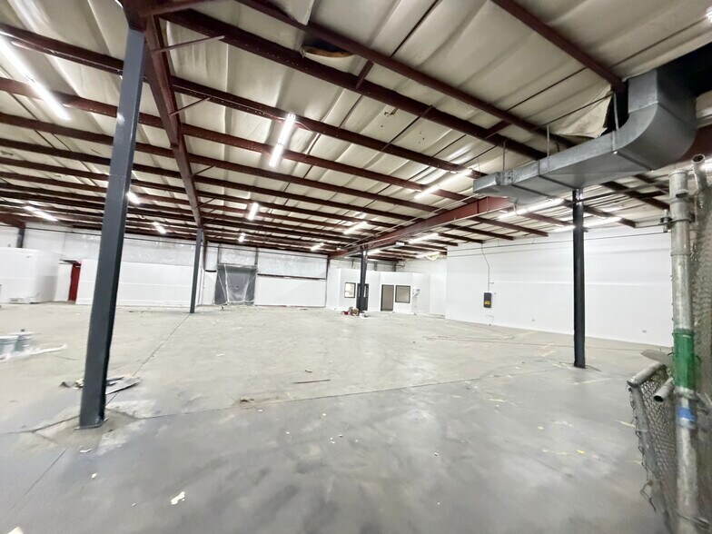 More Photos Of 9521 Lumley Rd, Morrisville Industrial For Sale