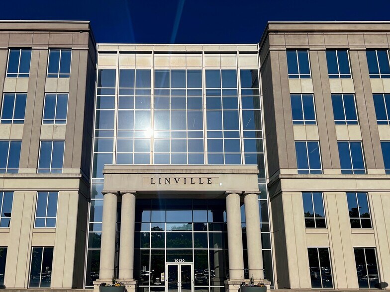 Primary Photo Of 10130 Perimeter Pky, Charlotte Coworking Space