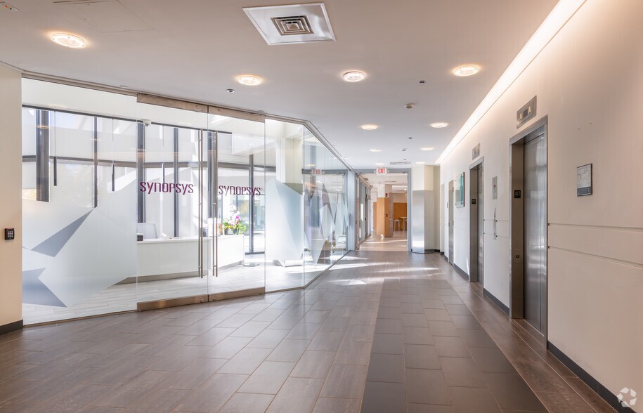 More Photos Of 800 District Ave, Burlington Office For Lease